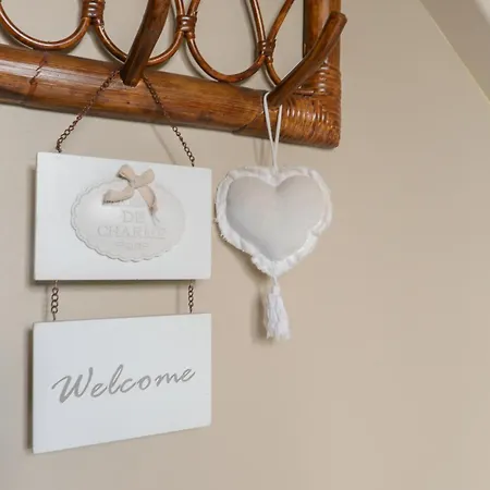 Au Detour Du Trieu بيت للعطل *