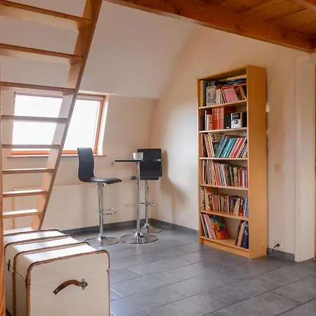 Au Detour Du Trieu * Estaimbourg