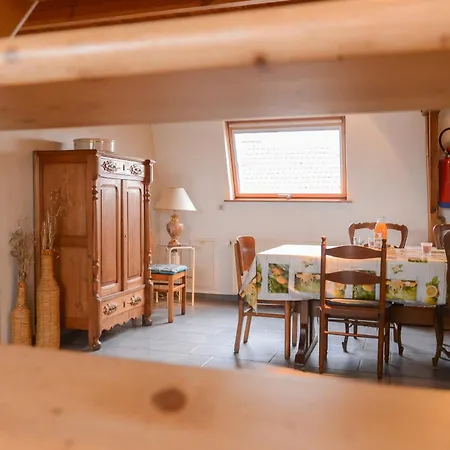 Au Detour Du Trieu بيت للعطل *