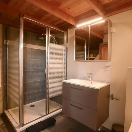 Au Detour Du Trieu Estaimbourg