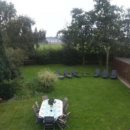 Au Detour Du Trieu Estaimbourg