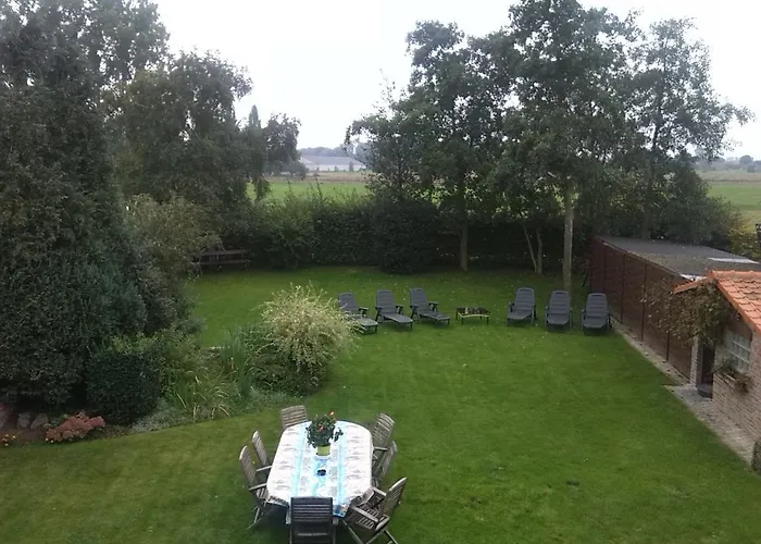 Au Detour Du Trieu Estaimbourg